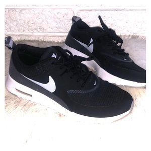 Nike Women’s Air Max Thea